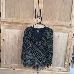 R & M Richards v-neck printed beaded fringe shirt size L